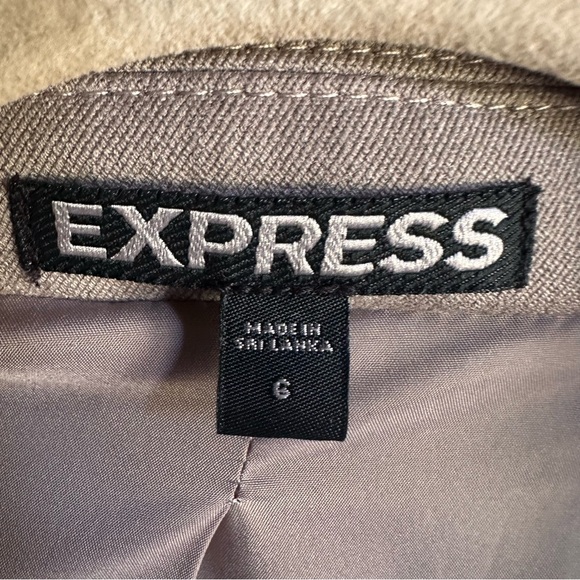 Express Beige Jacket - Picture 2 of 5